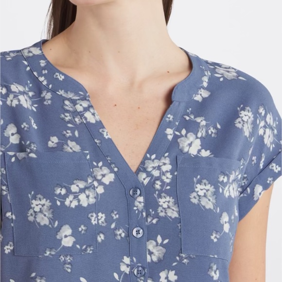 FORTUNE + IVY Stacey Two Pocket Blouse - Stitch Fix - Picture 5 of 5